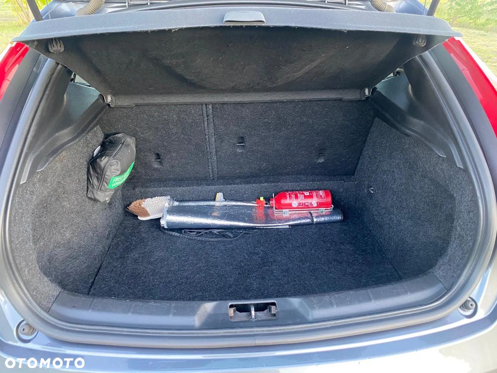 Volvo V40 D2 Base - 8