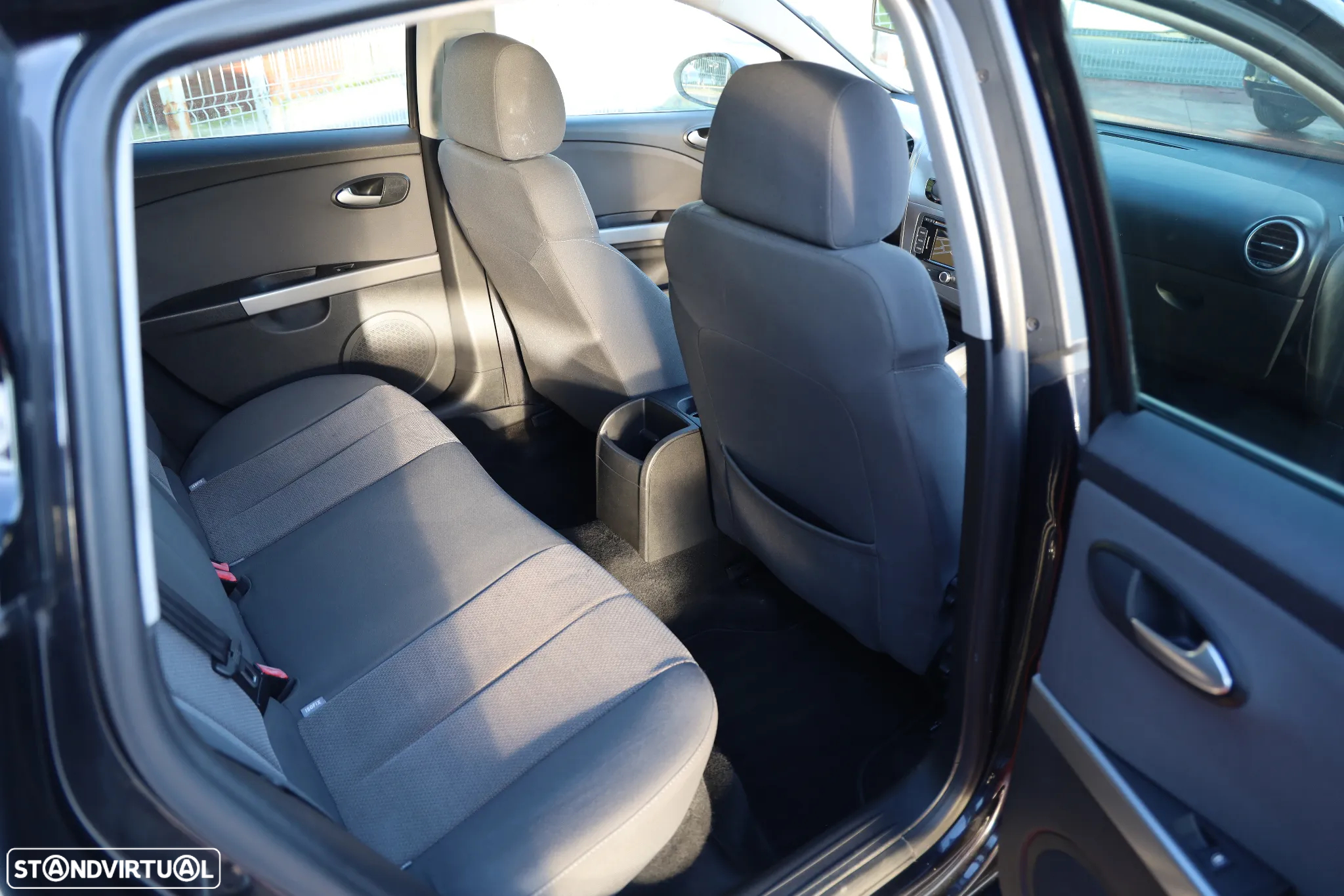 SEAT Leon 1.6 TDI Ecomotive Sport Start/Stop - 8