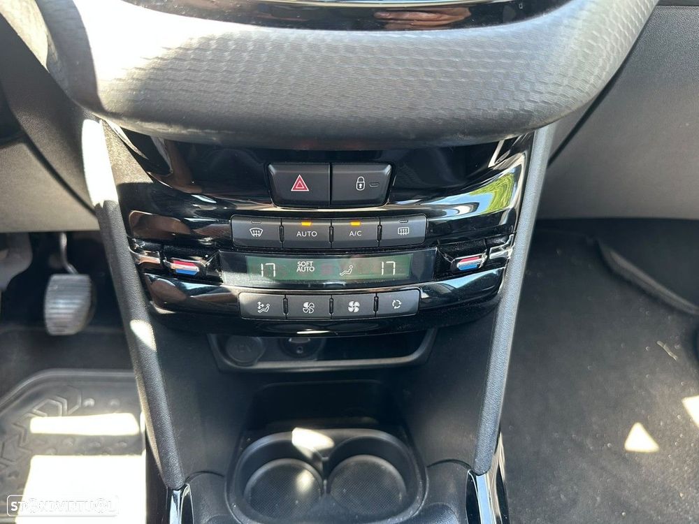 Peugeot 2008 1.6 BlueHDi Allure - 19