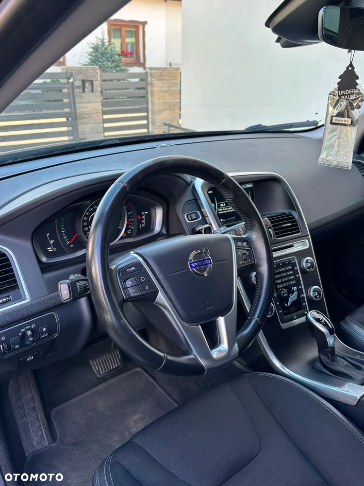 Volvo XC 60 D4 Geartronic Summum - 25