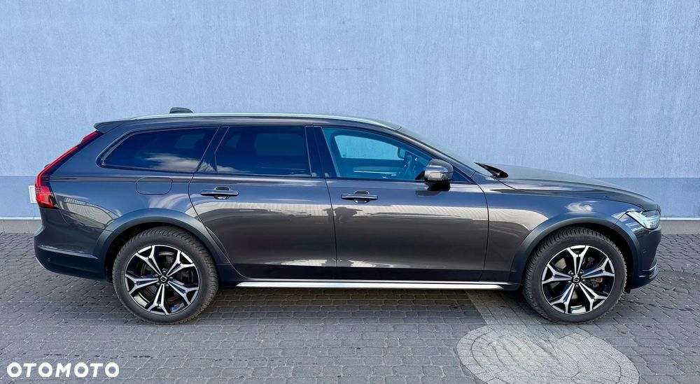 Volvo V90 Cross Country B5 B AWD Pro - 4