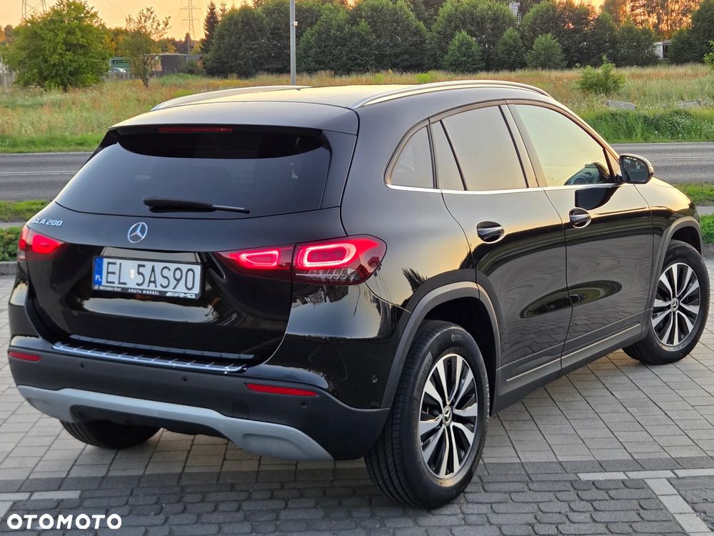 Mercedes-Benz GLA 200 Business Edition - 18