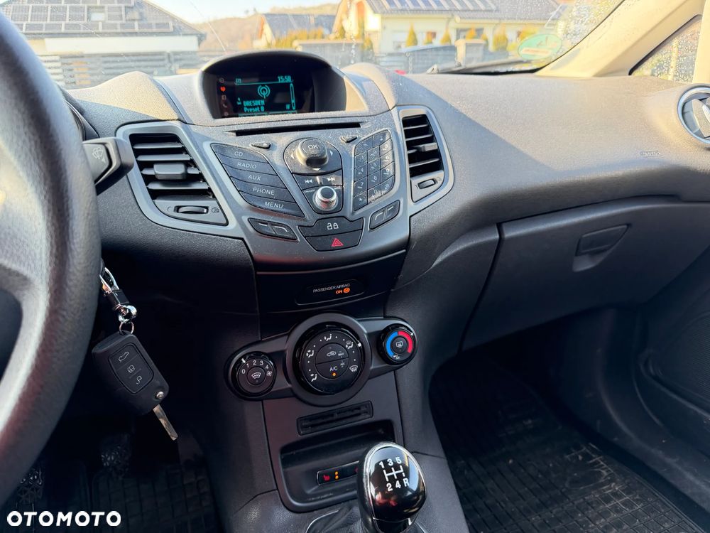 Ford Fiesta 1.0 Celebration - 11