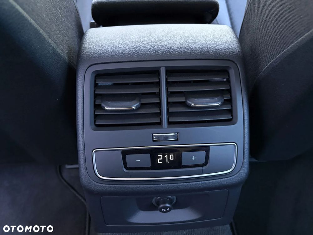 Audi A4 Avant 40 TFSI S tronic - 30