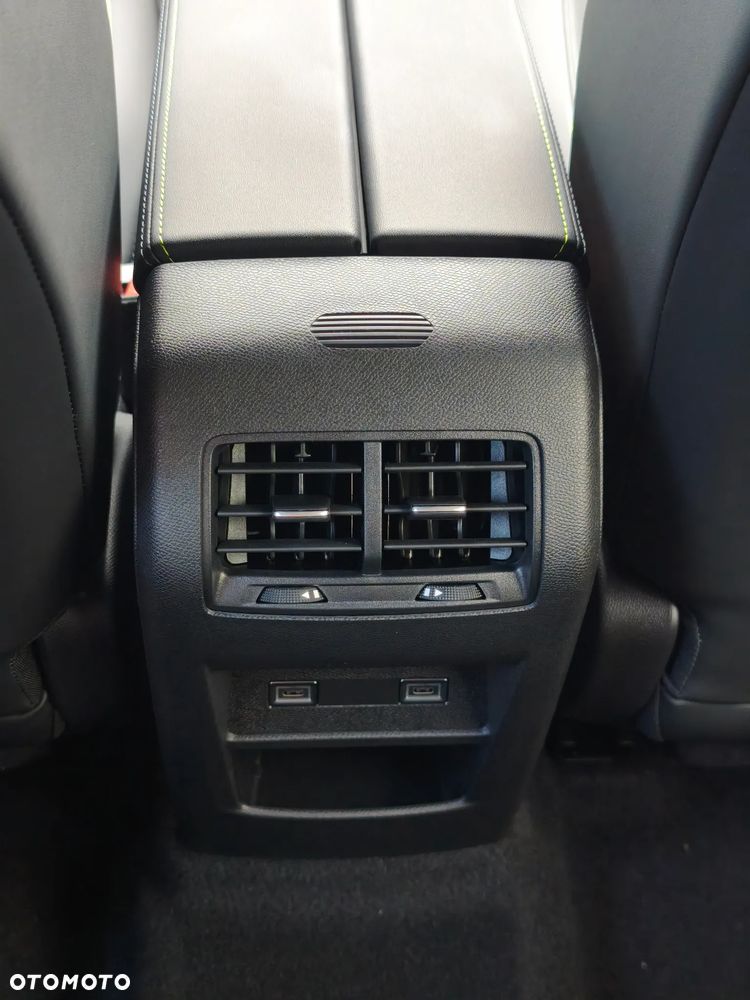Peugeot 308 1.2 mHEV GT S&S e-DCS6 - 22