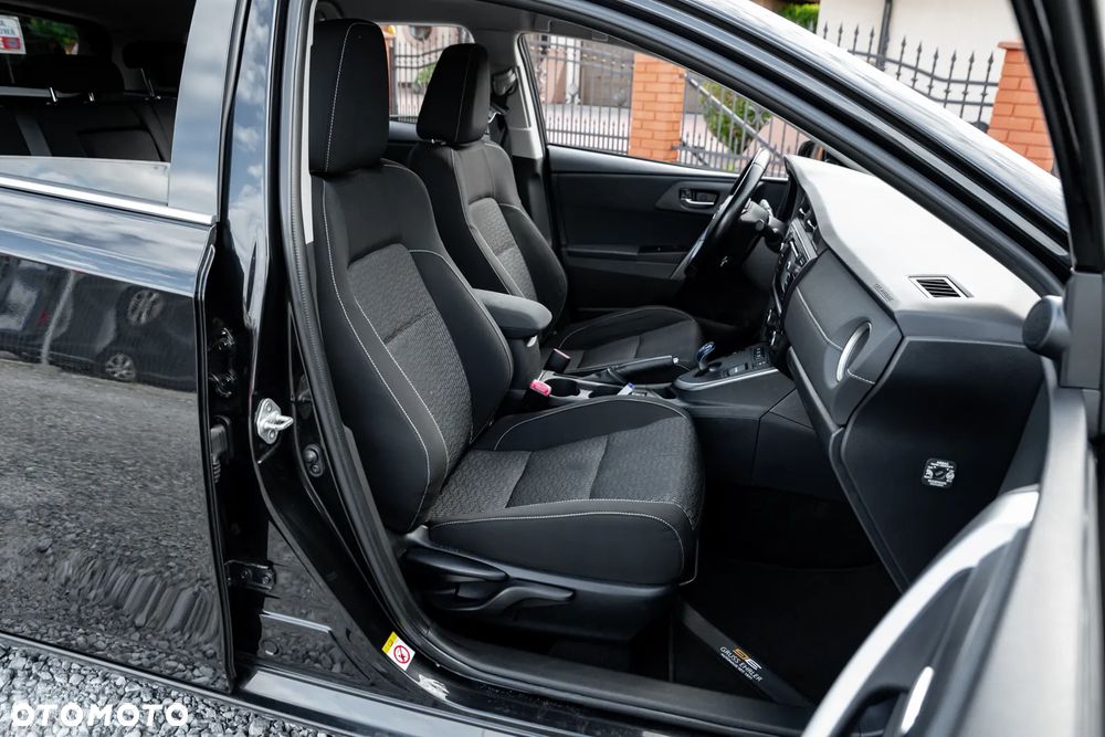 Toyota Auris - 24