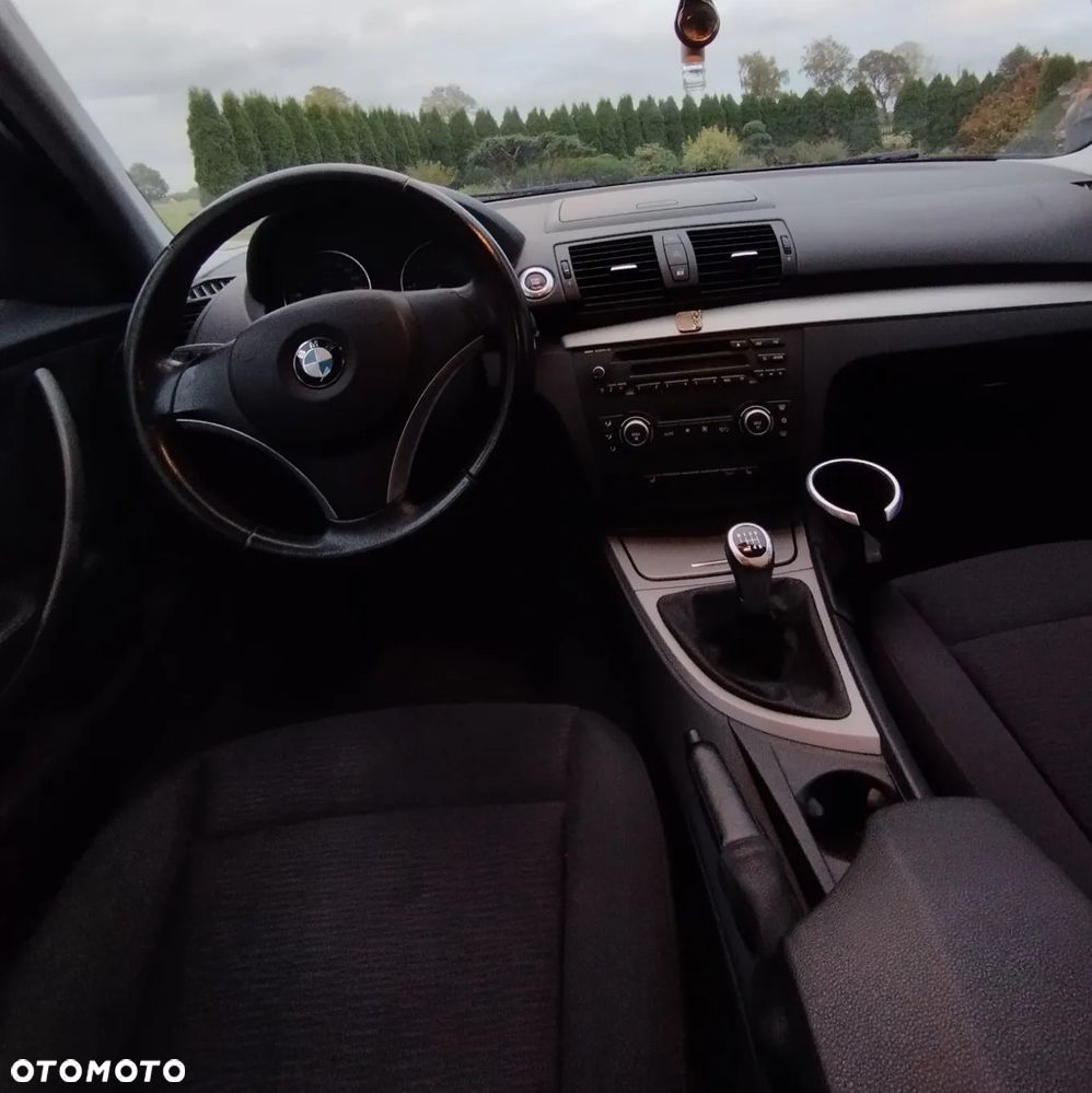 BMW Seria 1 116i - 6