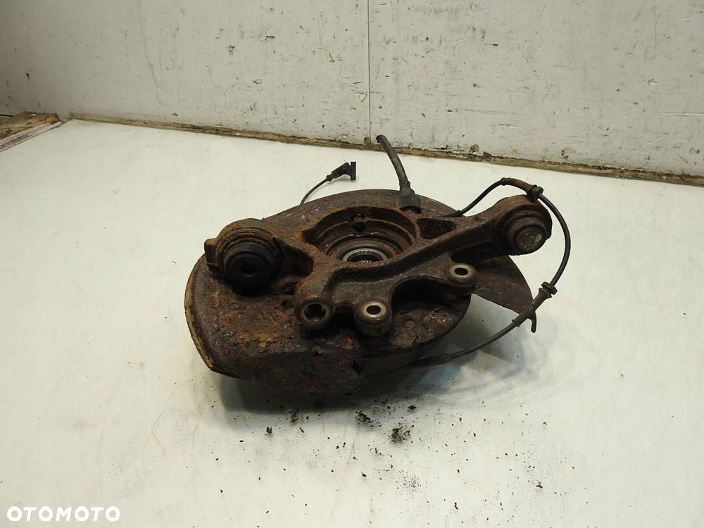 ZWROTNICA PIASTA PRAWY TYŁ LAND ROVER DISCOVERY III 2.7 V6 - 9