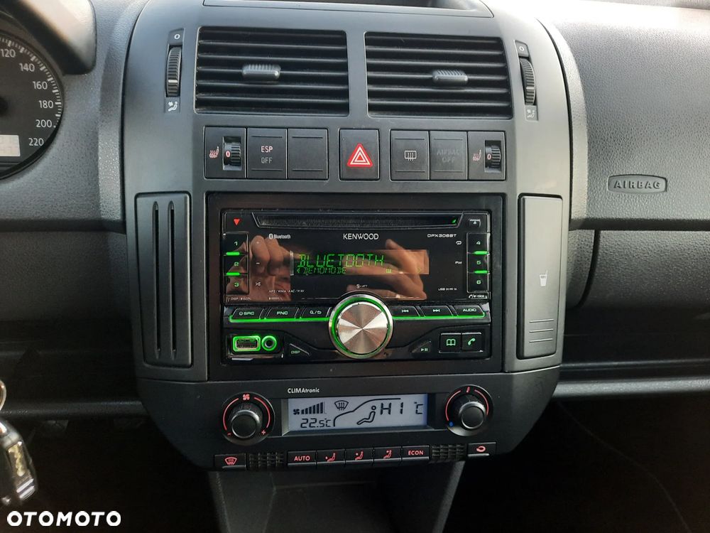 Volkswagen Polo 1.4 16V Comfortline - 25