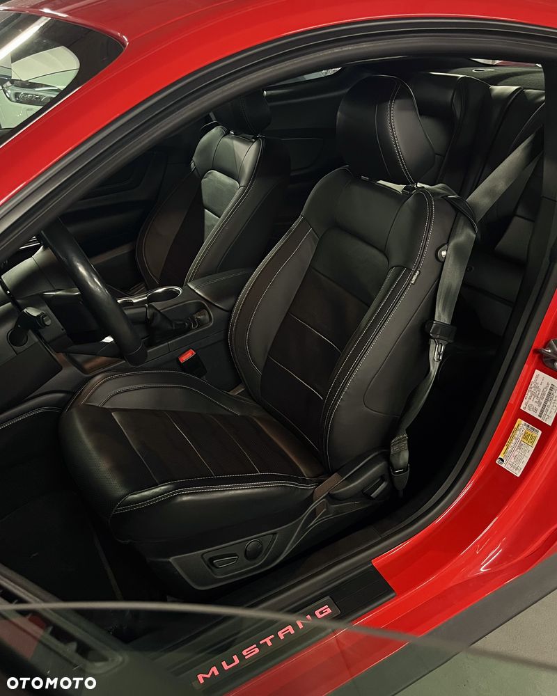 Ford Mustang 5.0 V8 GT - 23