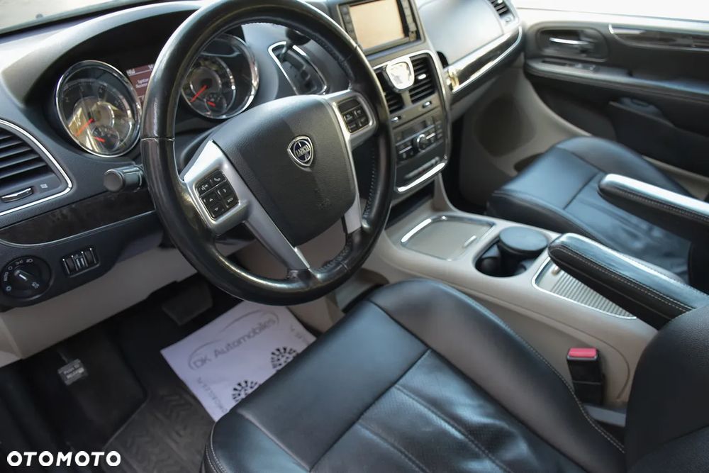 Lancia Voyager 2.8CRD Platinum - 20