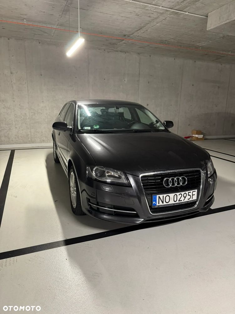 Audi A3 Sportback - 1