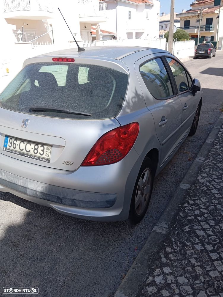 Peugeot 207 1.4 16V Urban - 3
