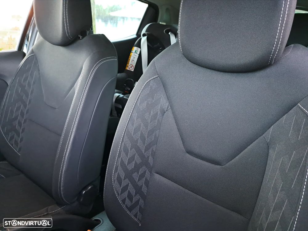 Renault Clio 1.5 dCi Limited EDition - 9