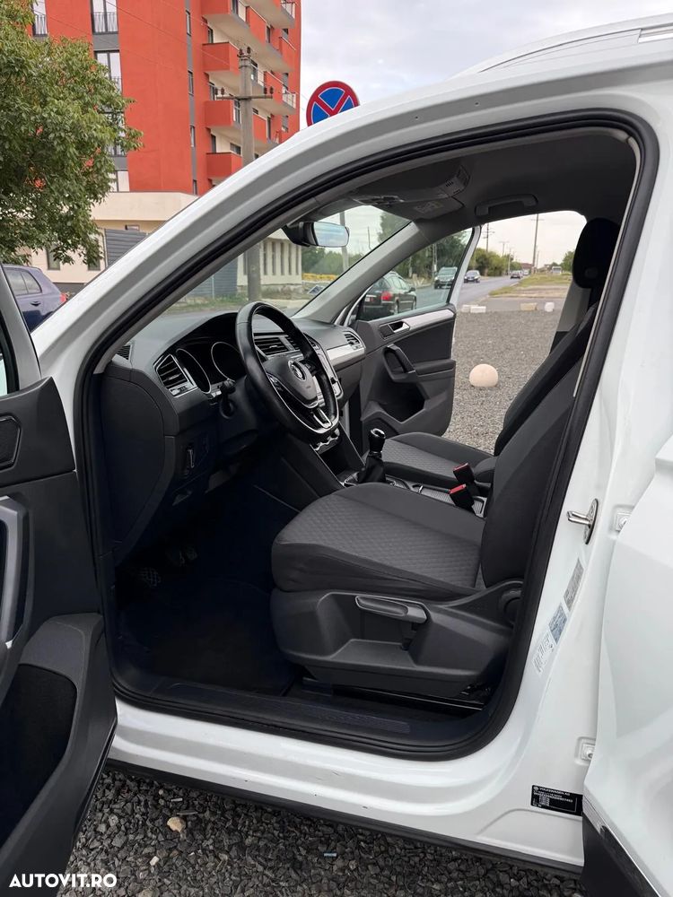 Volkswagen Tiguan - 5