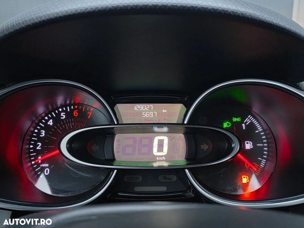 Renault Clio - 17