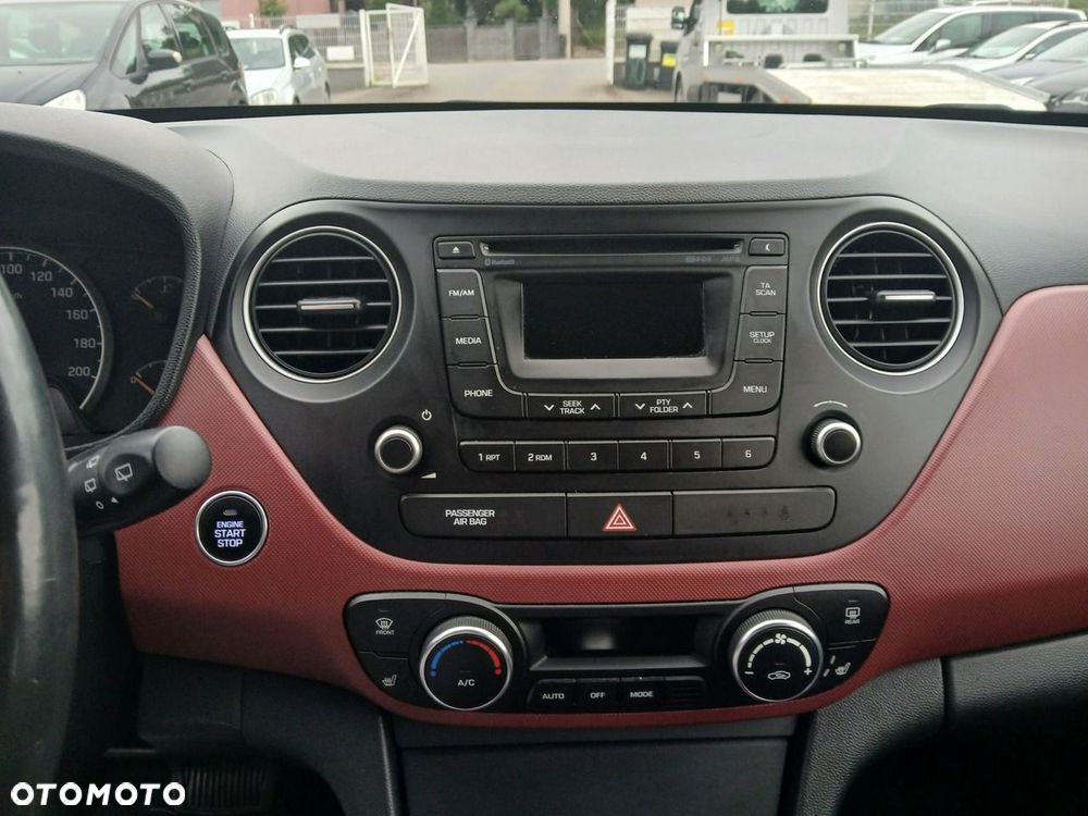 Hyundai i10 1.2 Premium - 17