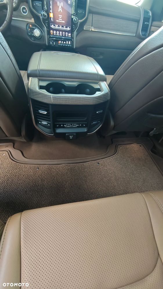 RAM 1500 Crew Cab Longbed Longhorn - 18