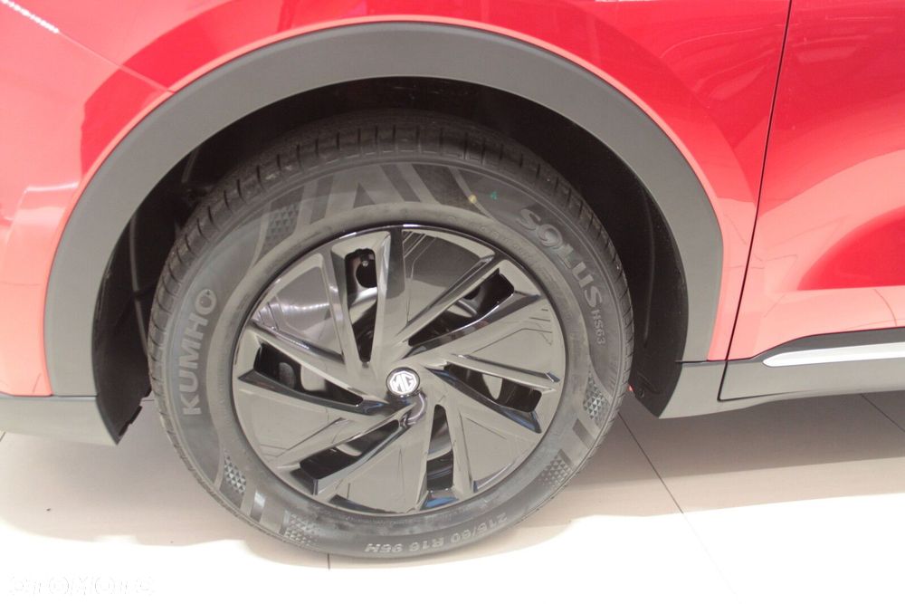MG ZS Hybrid+ - 15