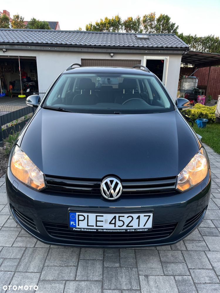 Volkswagen Golf - 1