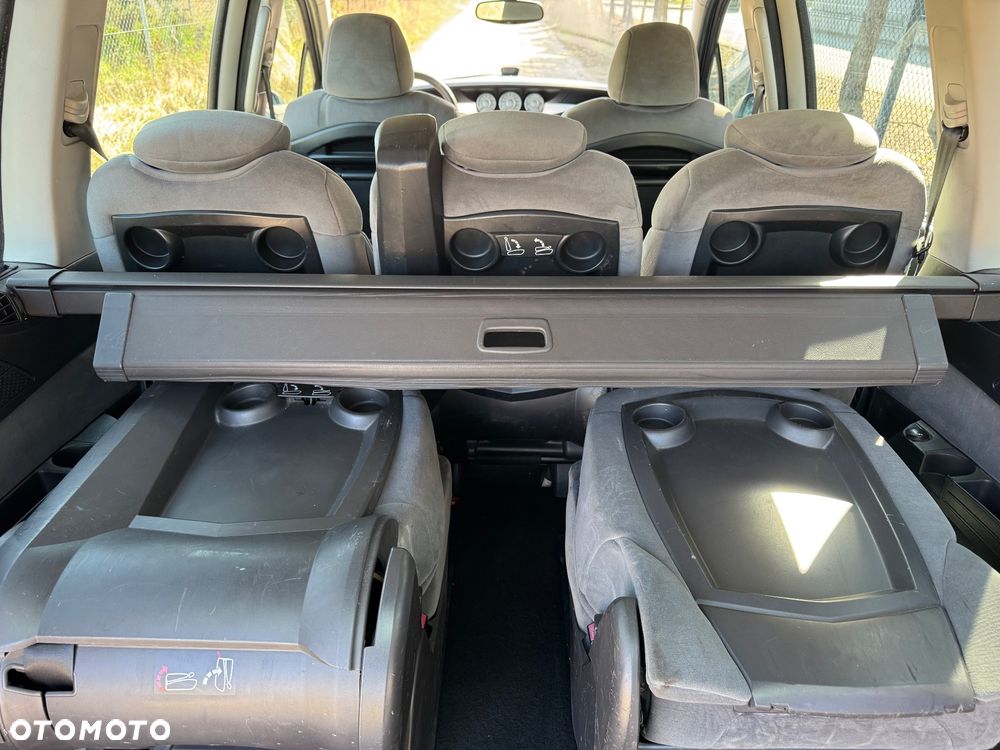 Citroën C8 2.0 16V Confort - 28