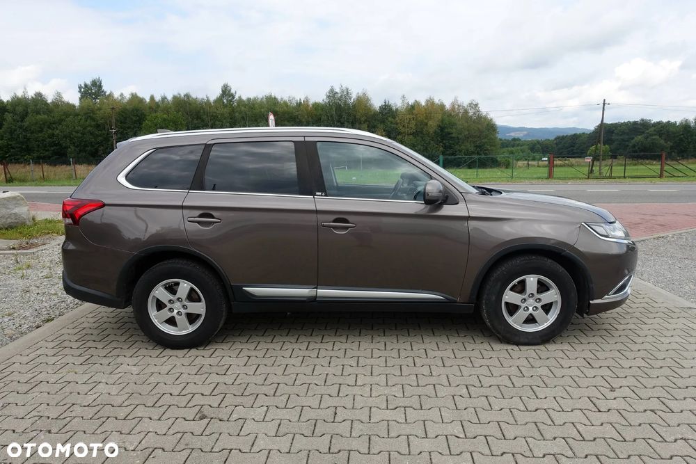 Mitsubishi Outlander 2.2 DI-D 4WD Intense - 4