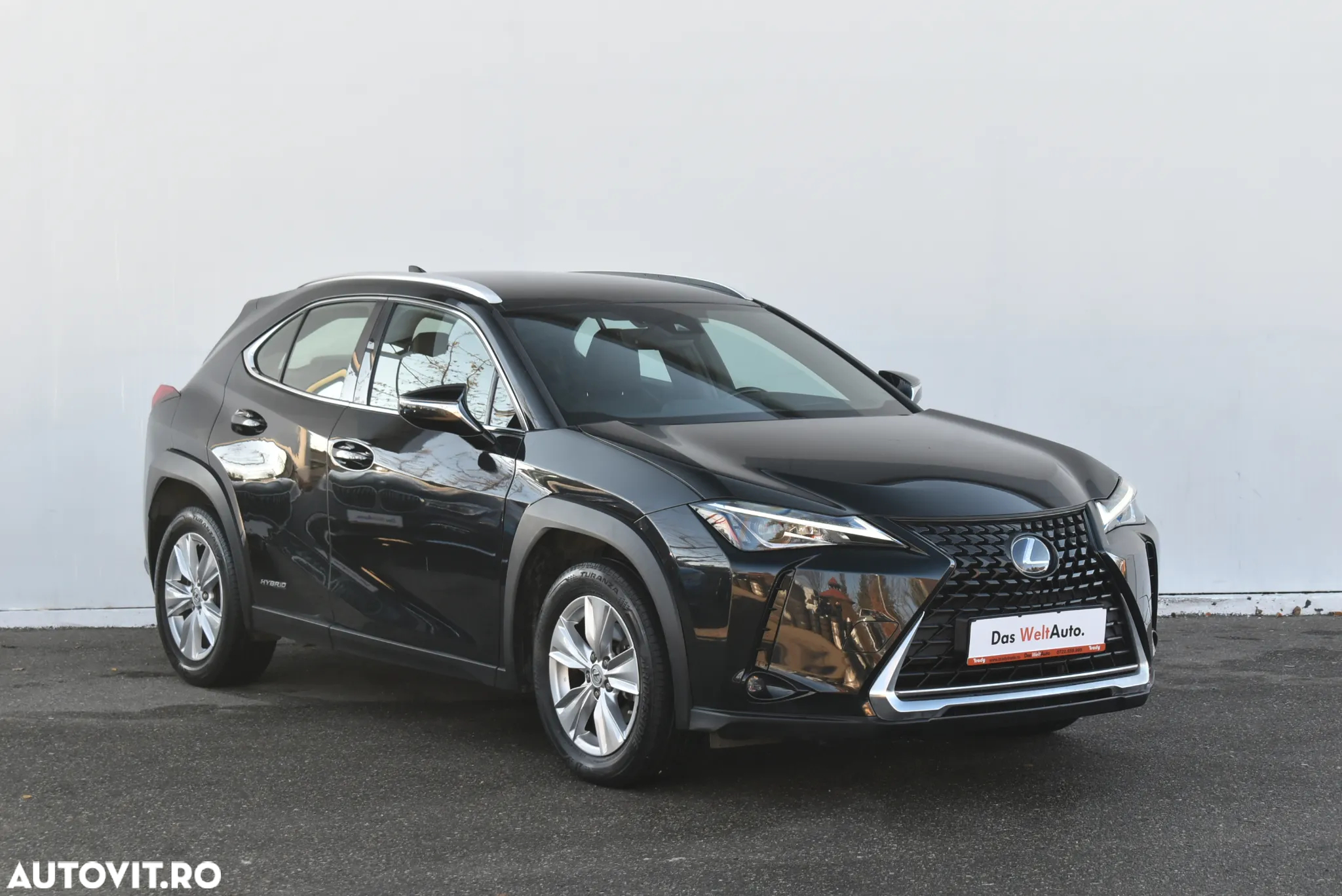 Lexus UX 250h FWD Business - 4