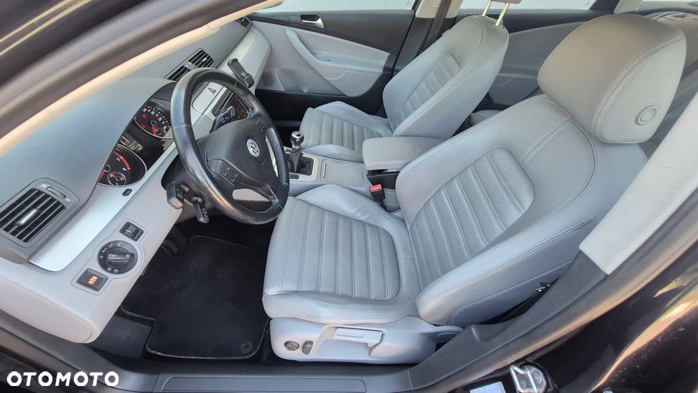 Volkswagen Passat 1.8 TSI Highline - 17