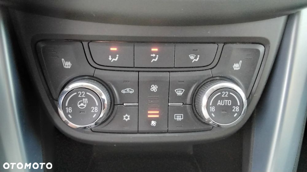 Opel Zafira 2016