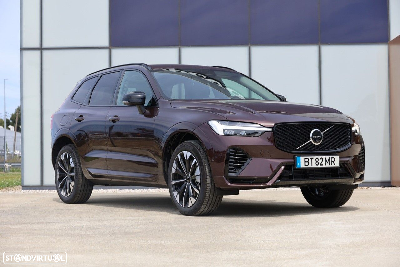 Volvo XC 60 2.0 T6 PHEV Plus Dark AWD - 34