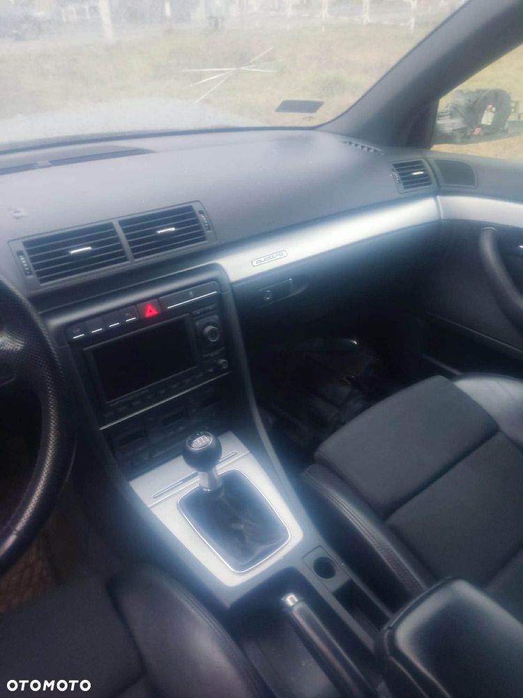 Audi A4 Avant 1.8 T quattro - 16