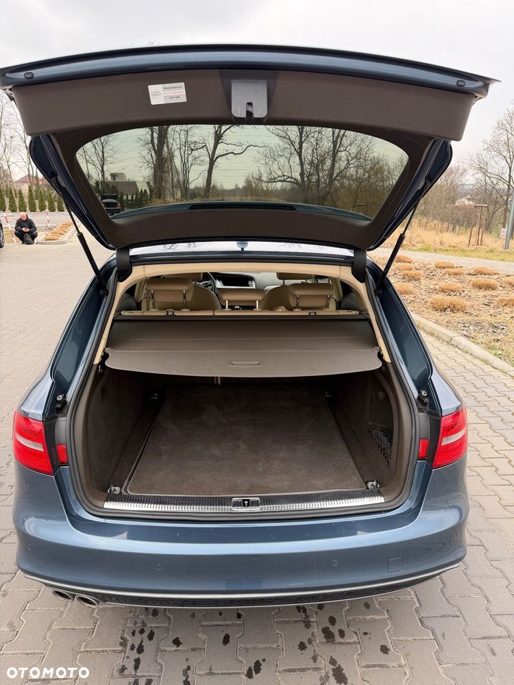 Audi A4 Avant - 10