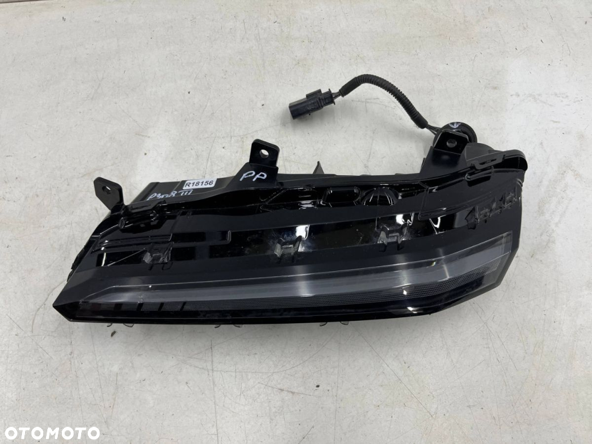 Lampa reflektor Peugeot 308 III T10 P5 21r.- prawy przedni LED DRL w zderzak światło 9835230880 - 9