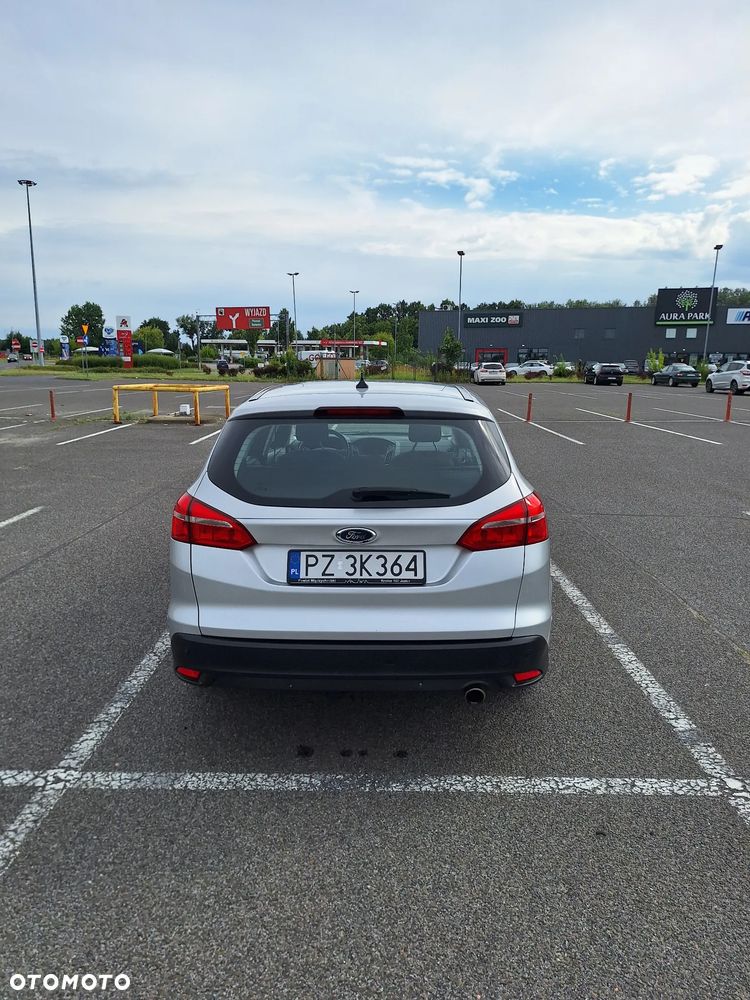 Ford Focus 2.0 TDCi Titanium ASS - 8