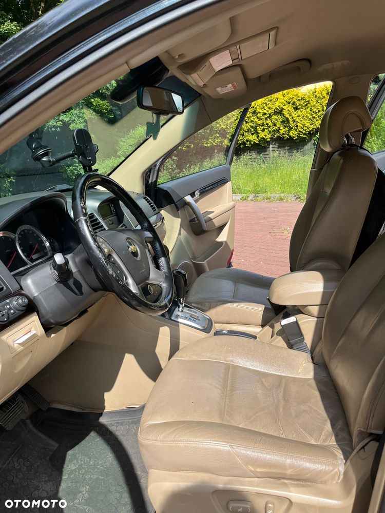 Chevrolet Captiva - 11