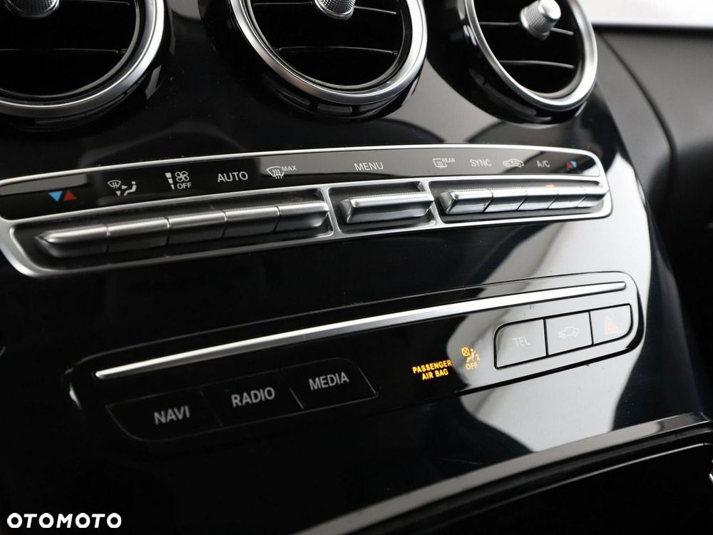 Mercedes-Benz Klasa C 300 9G-TRONIC Avantgarde - 30