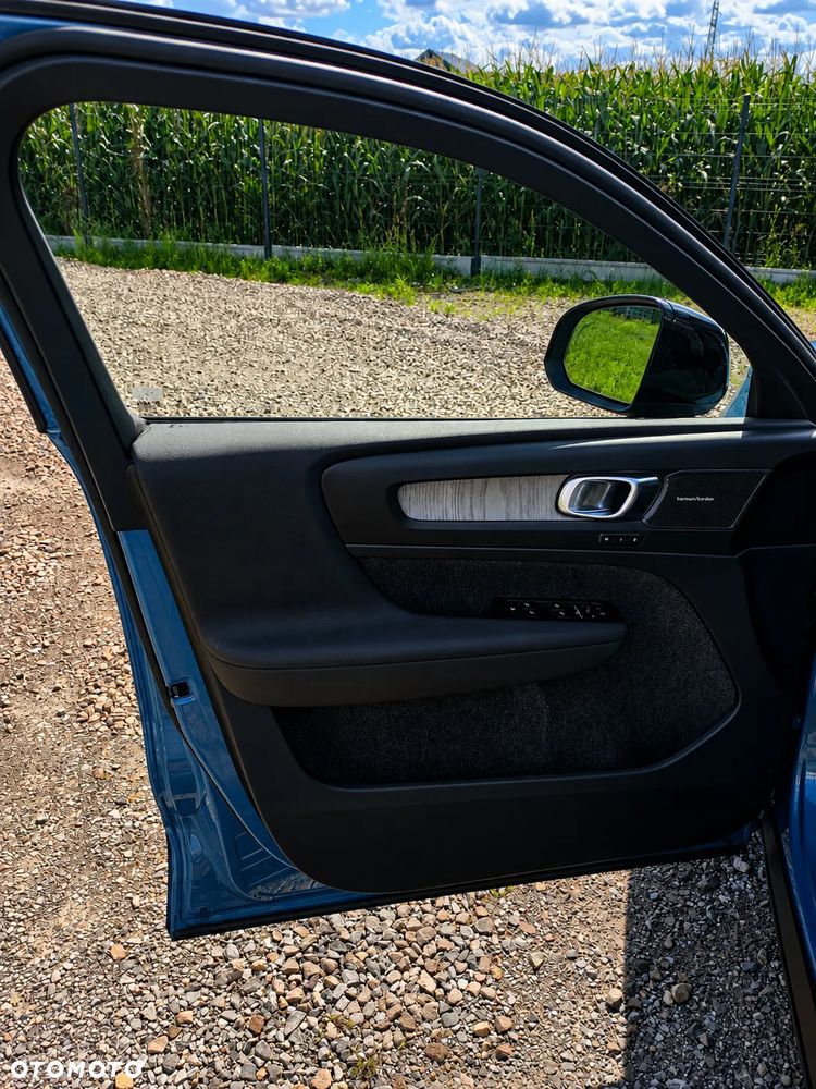 Volvo XC 40 B5 AWD Ultimate Dark - 9