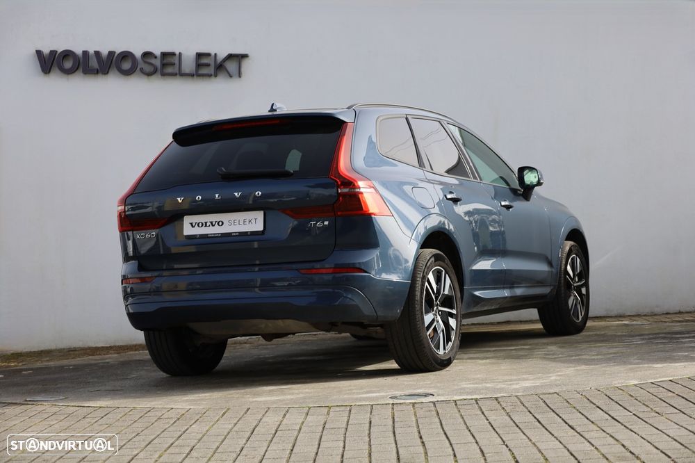 Volvo XC 60 2.0 T6 PHEV Core AWD - 34
