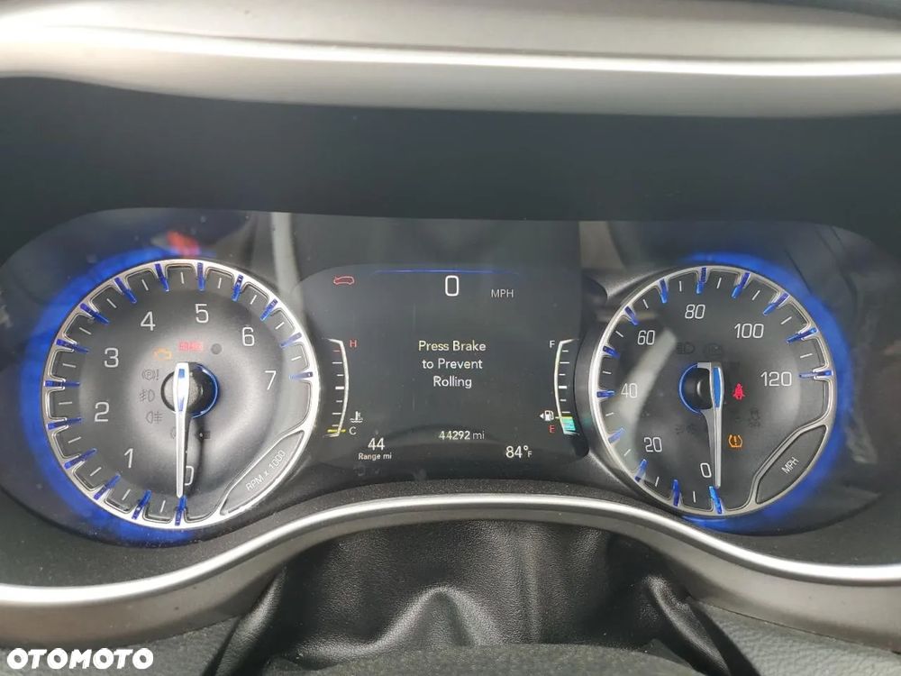 Chrysler Pacifica - 12