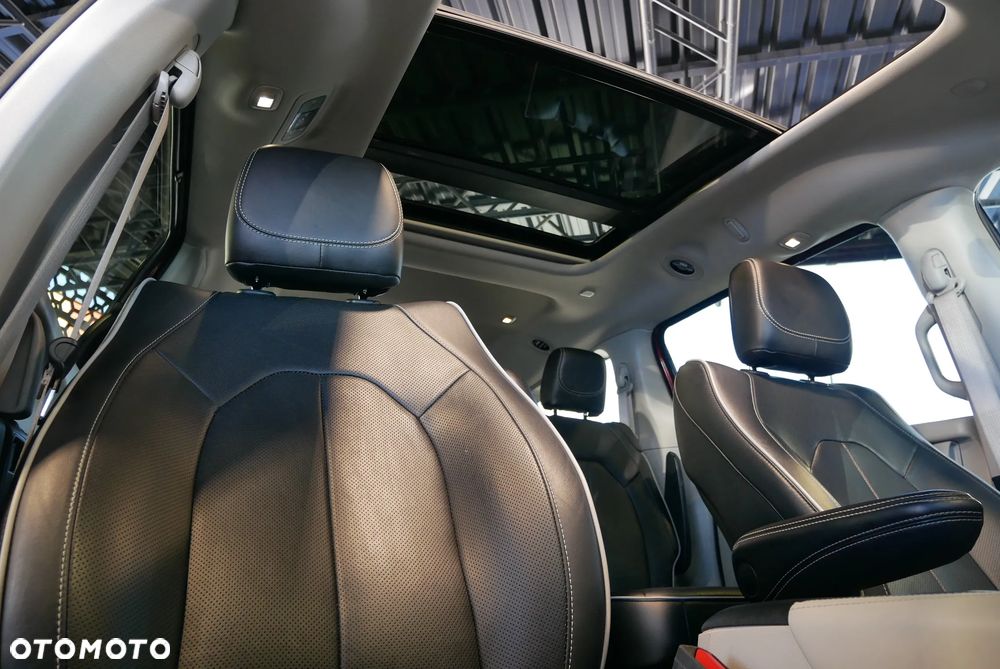 Chrysler Pacifica - 27