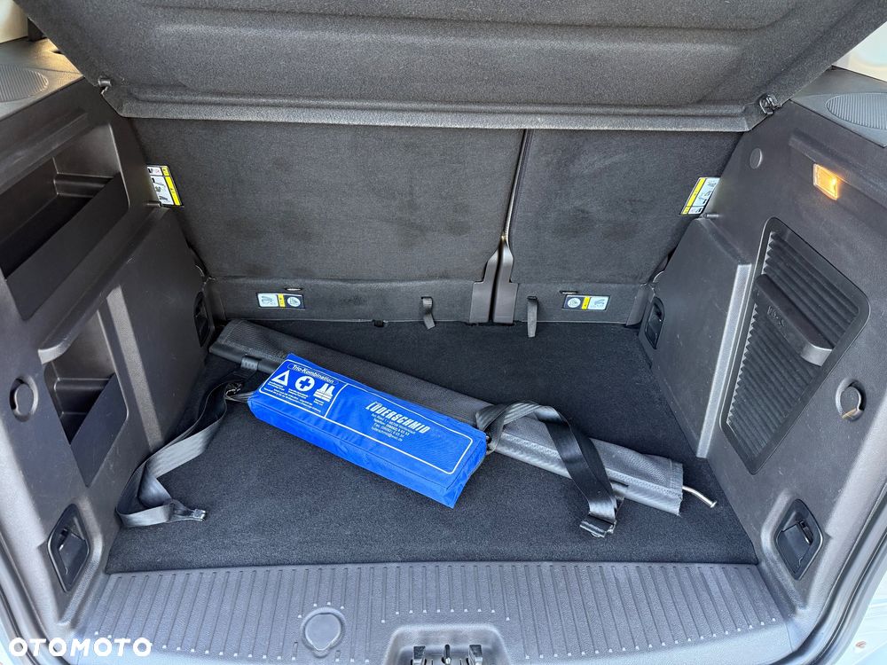 Ford Tourneo Courier 1.5 TDCi S&S Titanium - 22