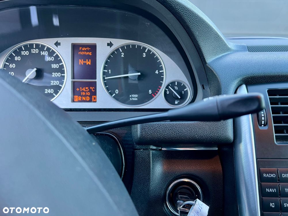 Mercedes-Benz Klasa B 200 CDI Autotronic - 23