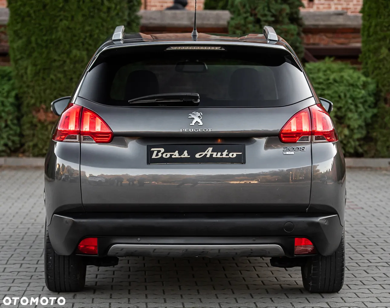 Peugeot 2008 e-HDi FAP 92 EGS6 STOP & START Allure - 11