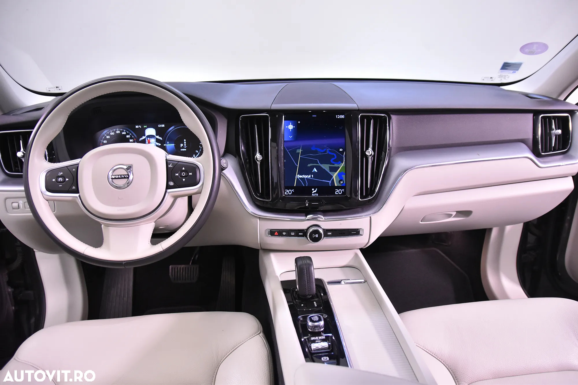 Volvo XC 60 Recharge T8 Twin Engine eAWD Inscription - 9