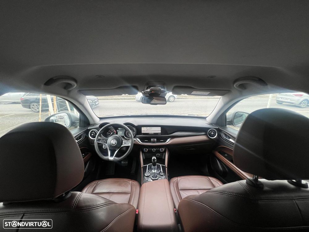 Alfa Romeo Stelvio 2.2 16V AT8 Super - 11