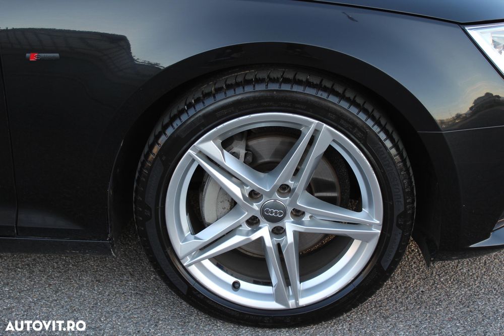 Audi A4 Avant 2.0 40 TDI quattro S tronic S Line - 40