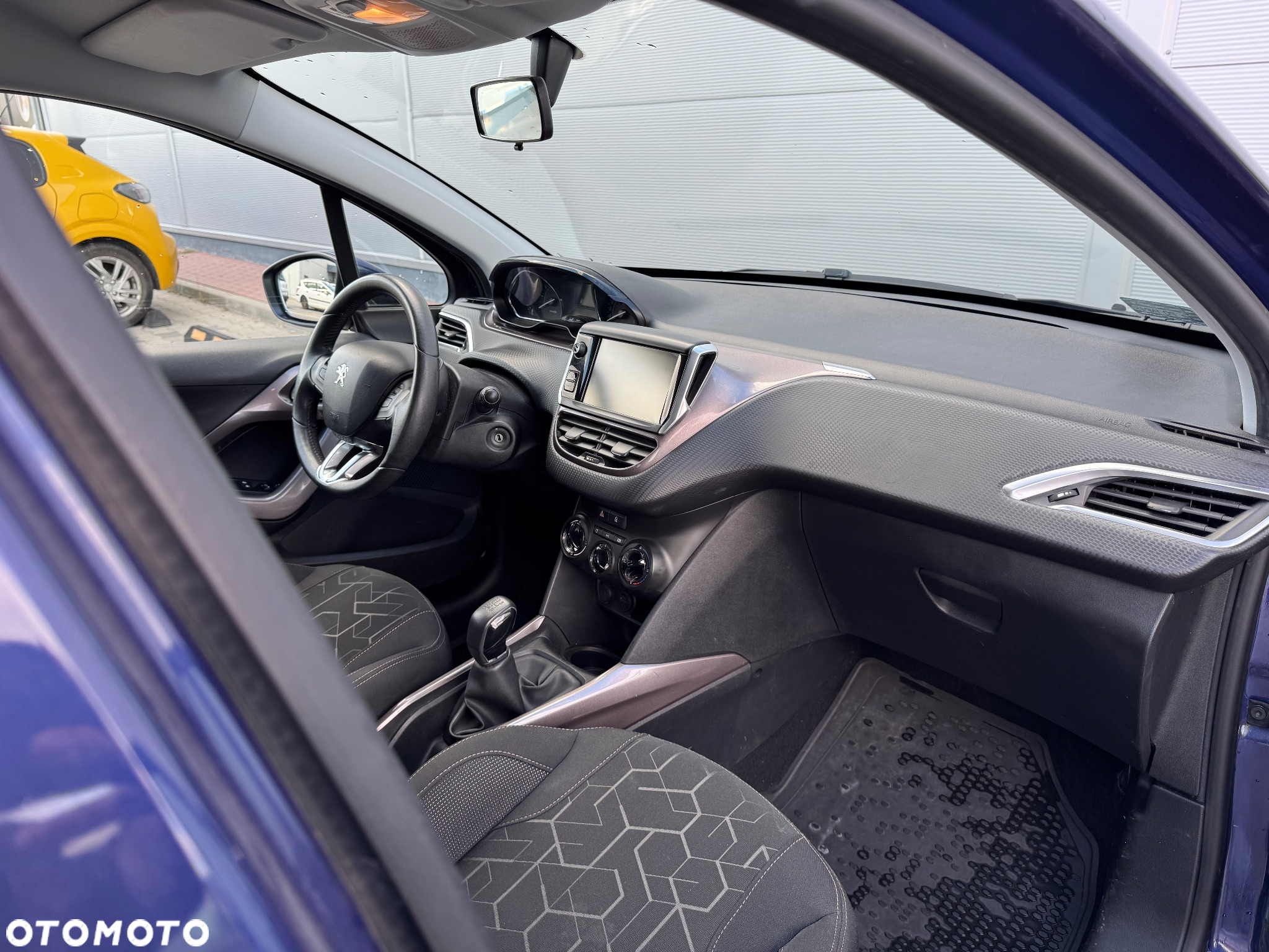 Peugeot 2008 1.2 Pure Tech Active - 17