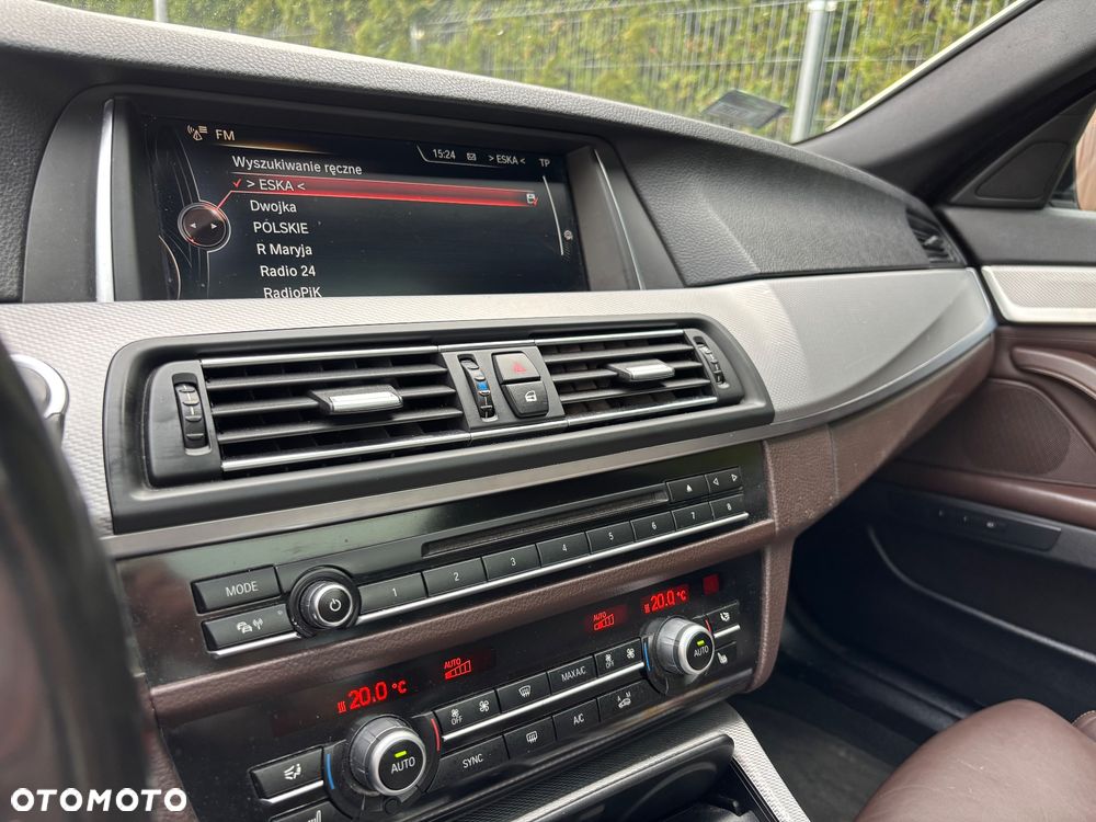 BMW Seria 5 525d Sport-Aut - 19