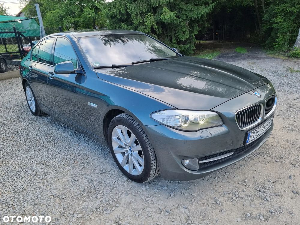 BMW Seria 5 528i Sport-Aut Luxury Line - 14