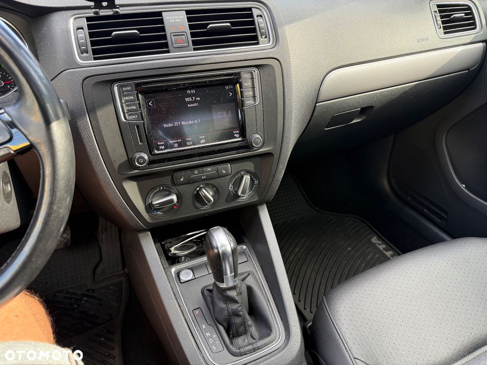 Volkswagen Jetta 1.4 TSI BMT Highline DSG - 20
